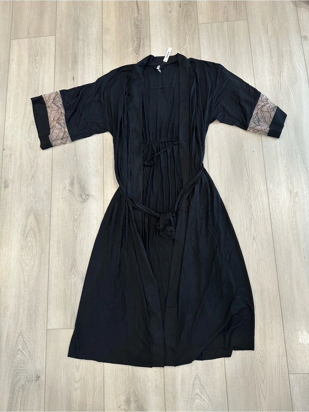 Soma Cool Nights Embroidered Black Robe NWT Size S/M Soft Sleepwear